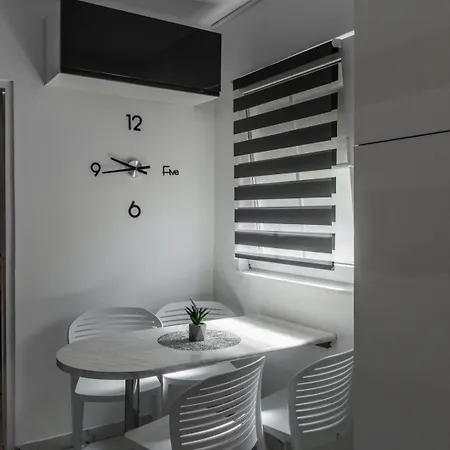 Appartamento By The Sea - 23250