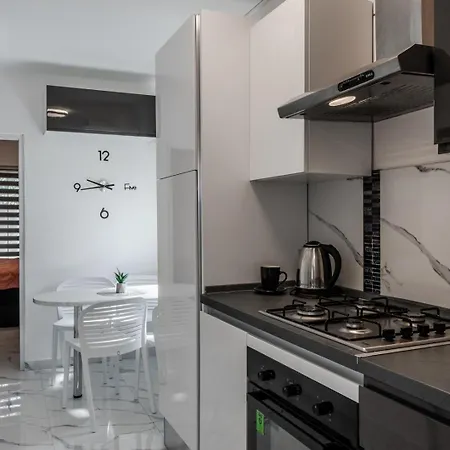 By The Sea - 23250 * Vir