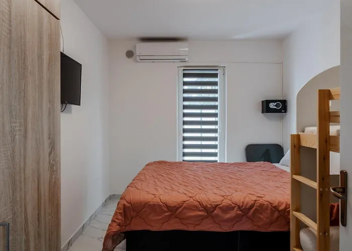 By The Sea - 23250 Apartman Vir